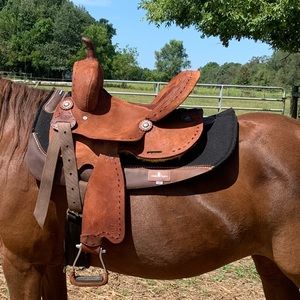 Barrel saddle